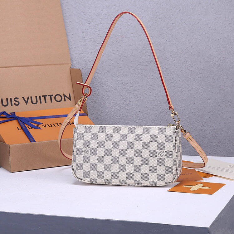 Louis Vuitton Pochette Accessoires