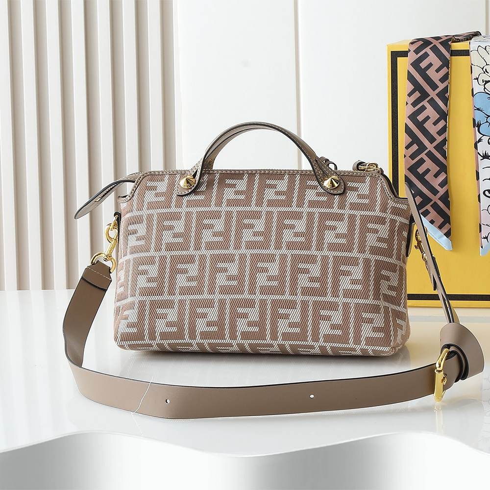 Fendi By The Way Selleria Medium