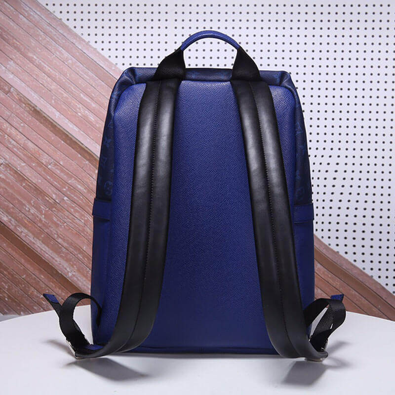 Louis Vuitton Discovery PM
