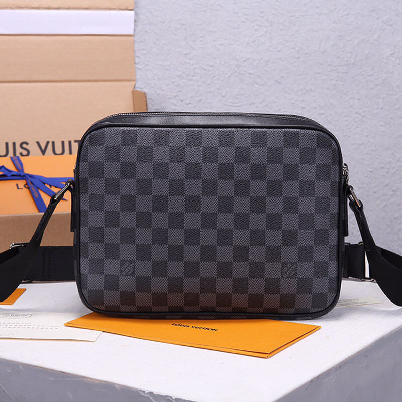 Louis Vuitton Trocadero Messenger