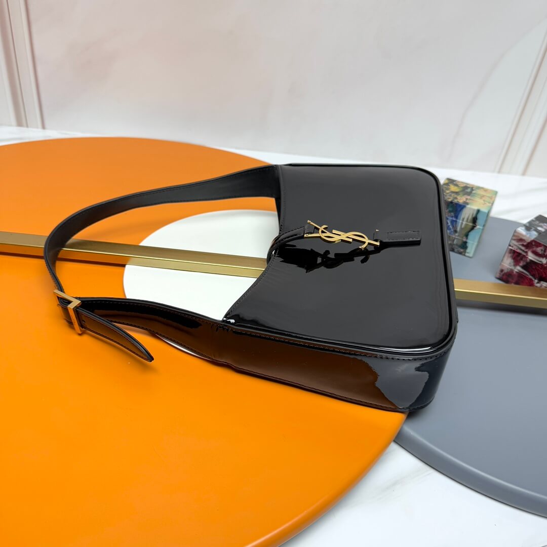 Ysl Le 5 à 7 In Patent Hobo