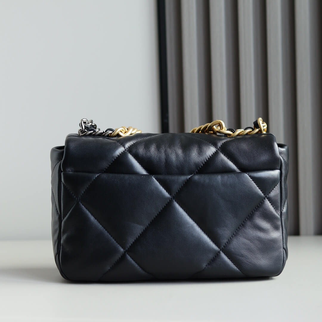 Chanel 19 Small