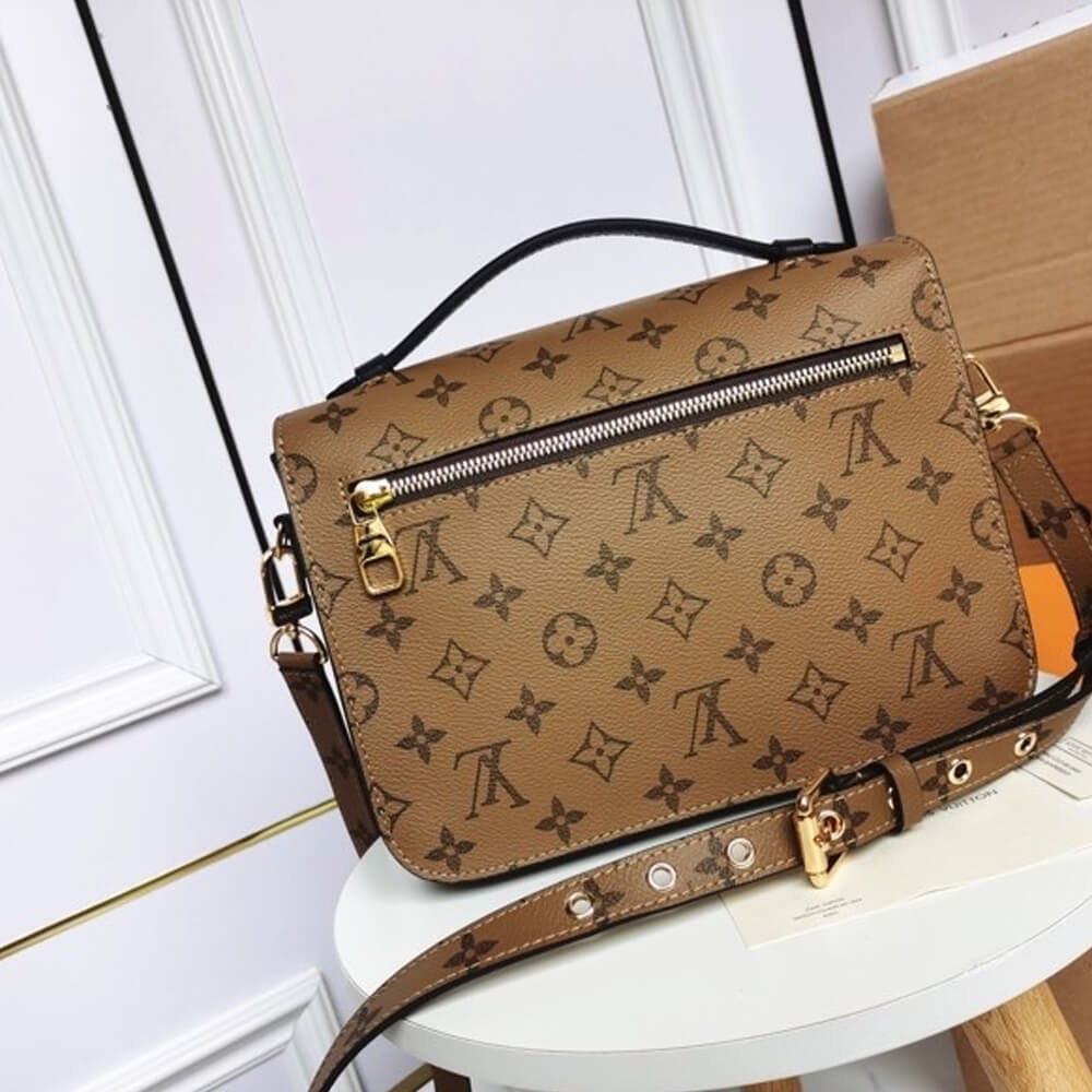 Louis Vuitton Pochette Métis