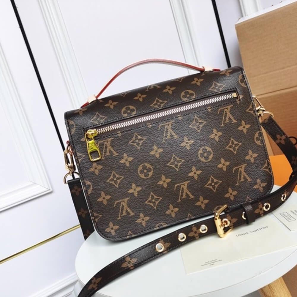 Louis Vuitton Pochette Métis