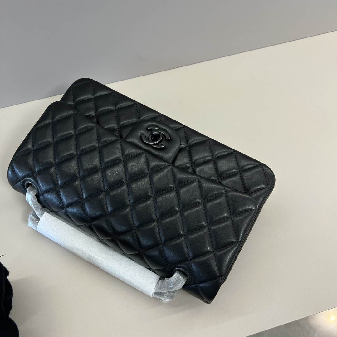 CHANEL CHANEL Medium Classic Flap Handbag(high-end grade)