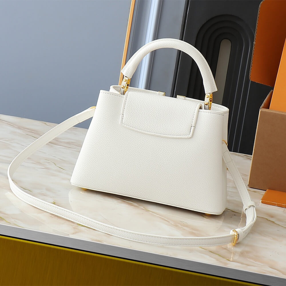 Louis Vuitton Capucines BB
