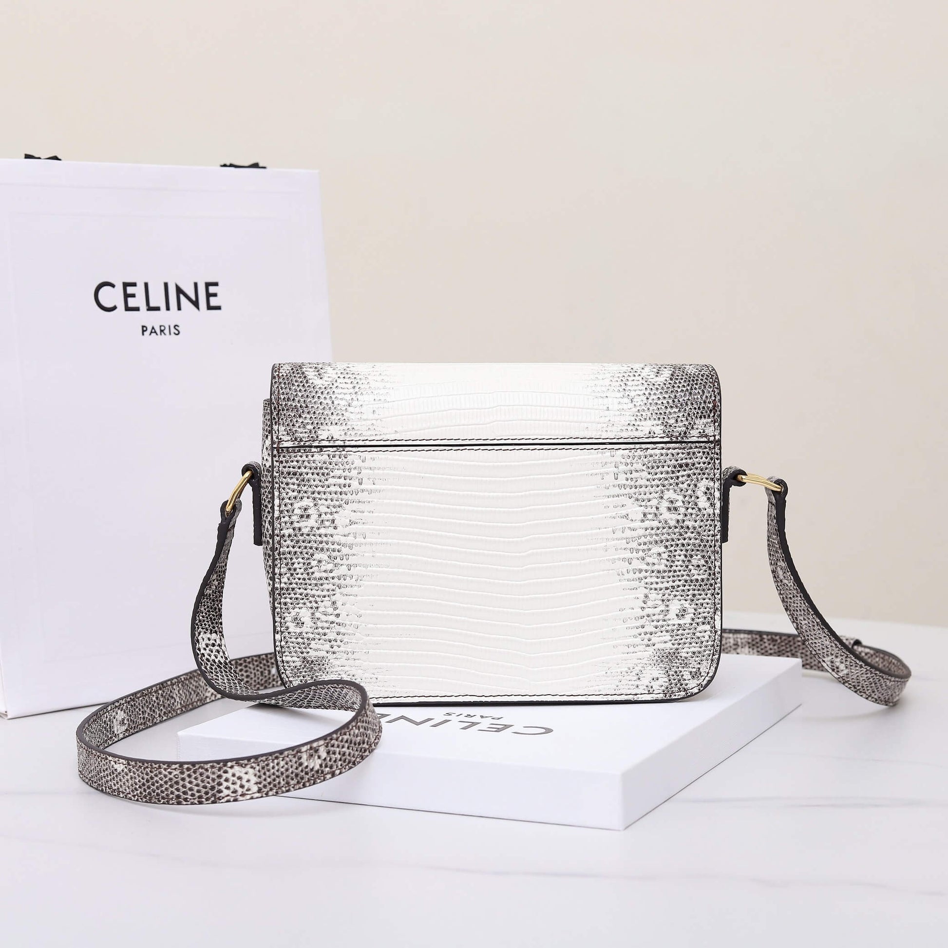 CELINE TEEN TRIOMPHE lizard pattern handbag(HIGH-END GRADE)