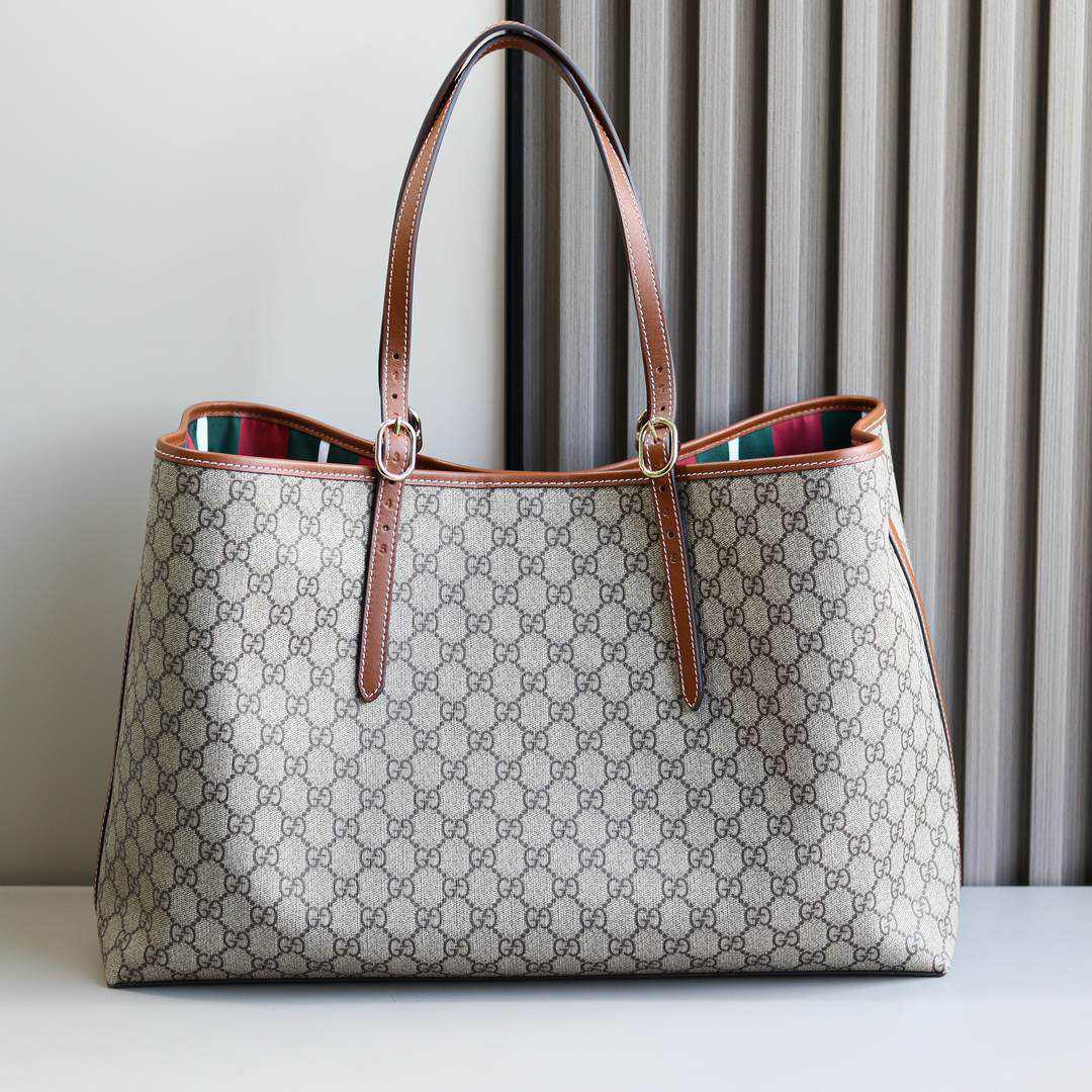Gucci Emblem Large