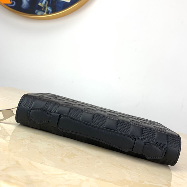 Louis Vuitton Zippy Wallet