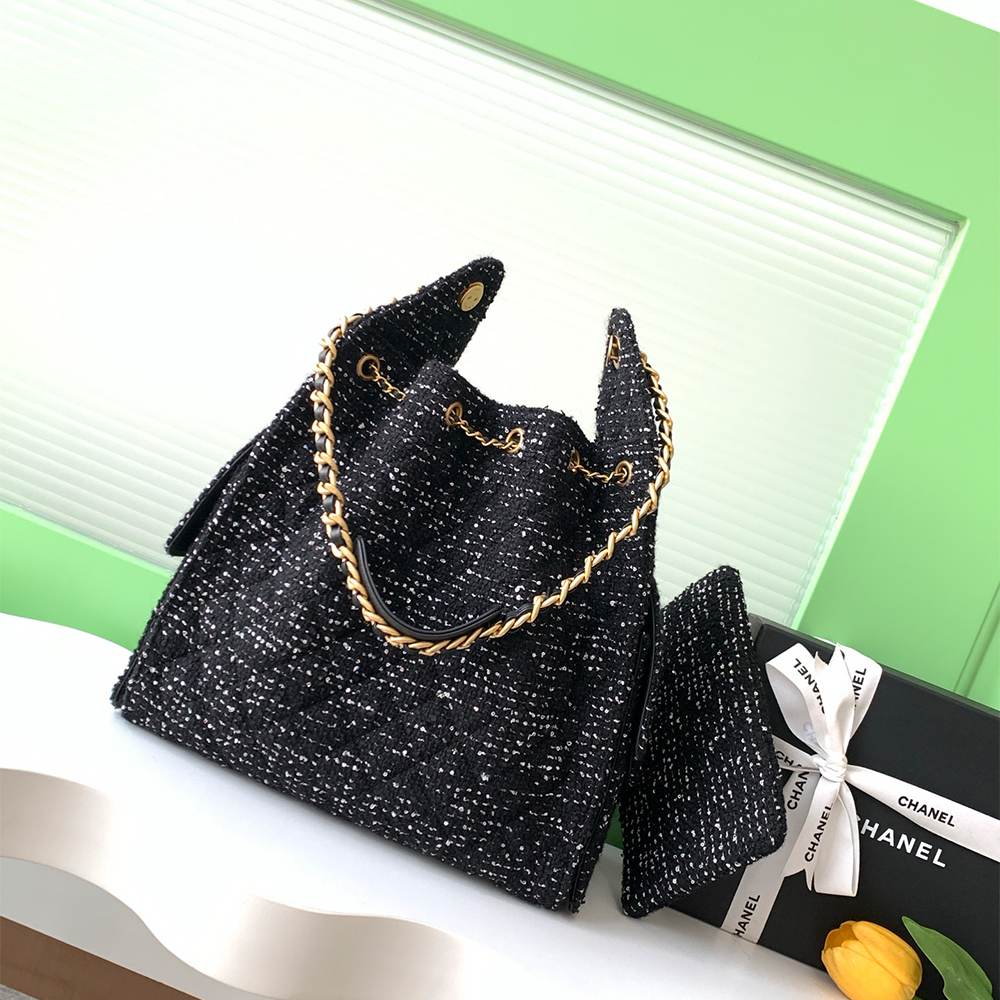 Chanel 25 Medium