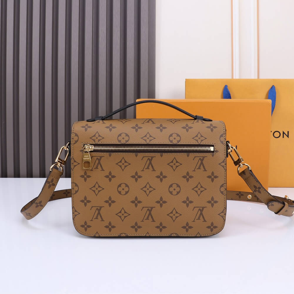 Louis Vuitton Pochette Métis