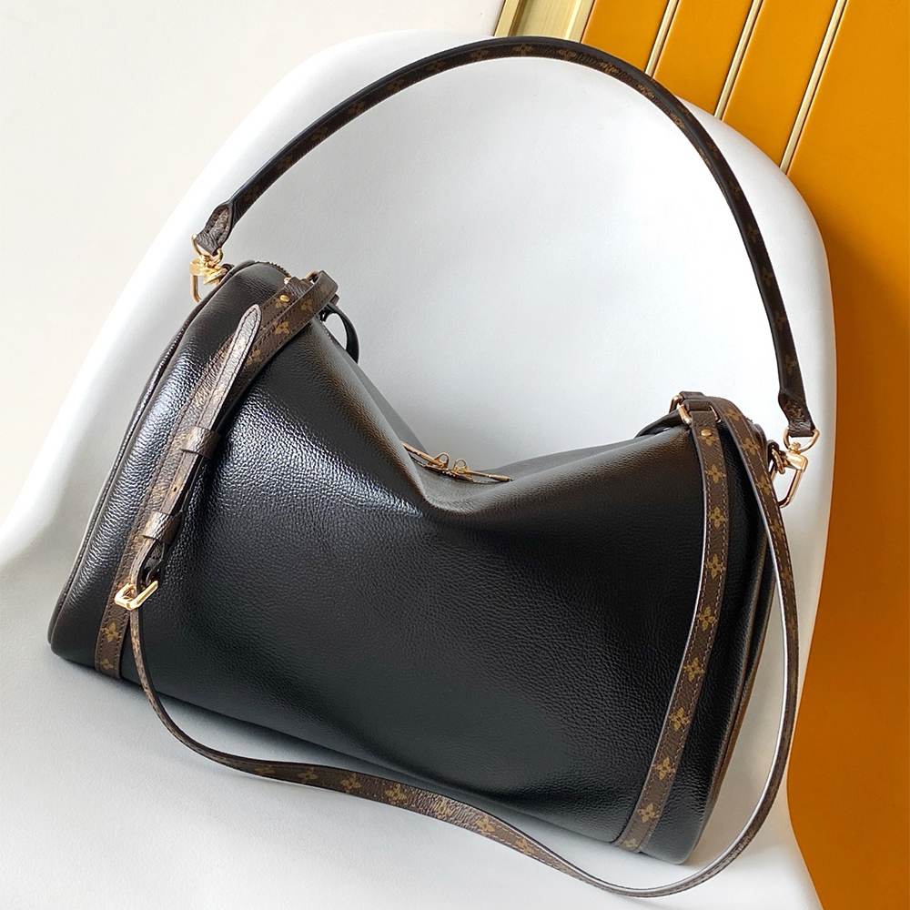 Louis Vuitton Express MM