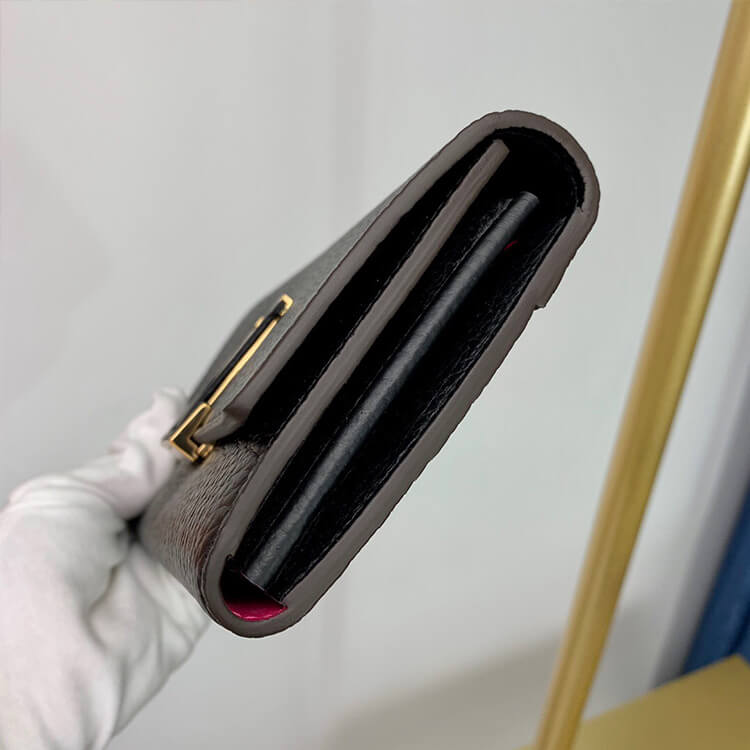 Louis Vuitton Capucines Wallet