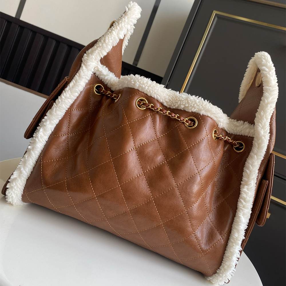 CHANEL 25 Small Handbag(High-end grade)