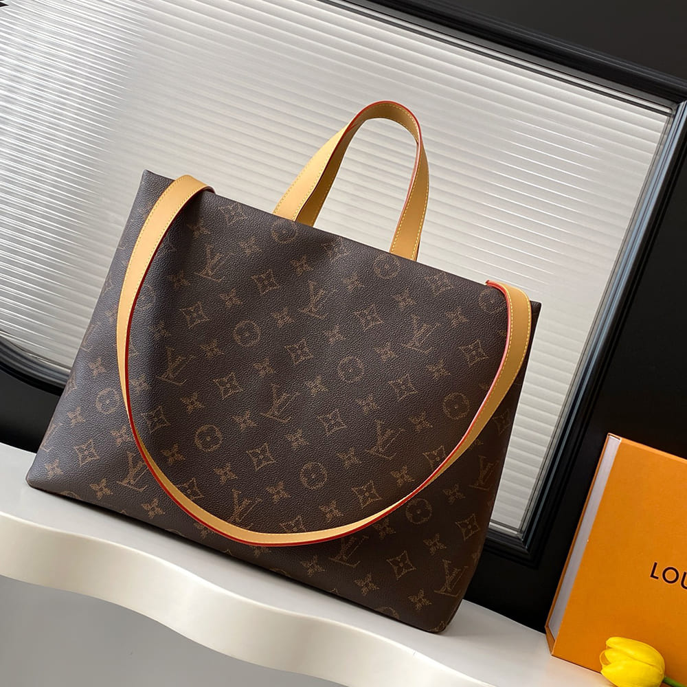 Louis Vuitton Shopper Tote MM