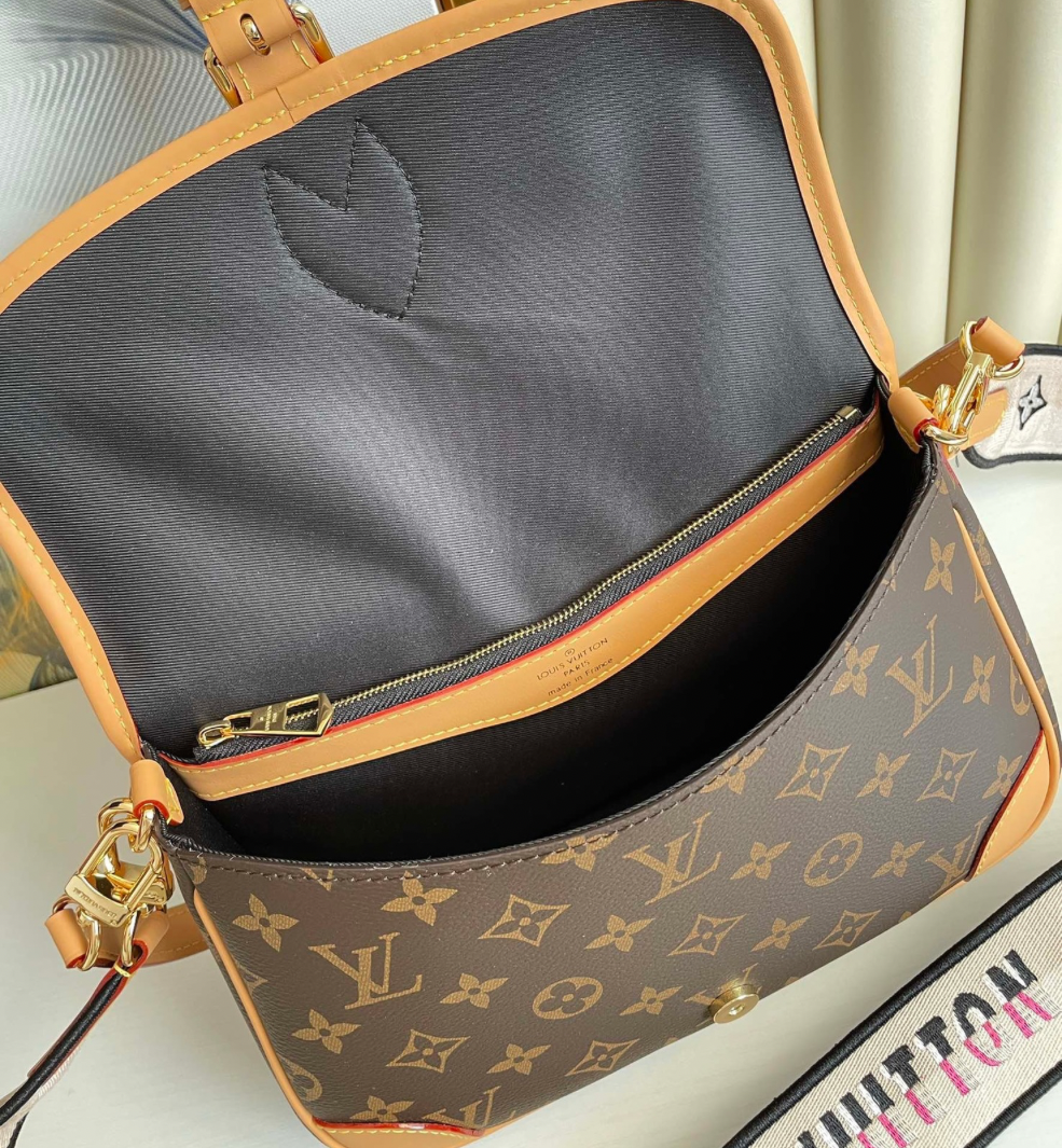 Bolsa Louis Vuitton Diane