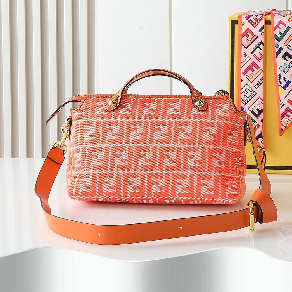 Fendi By The Way Selleria Medium
