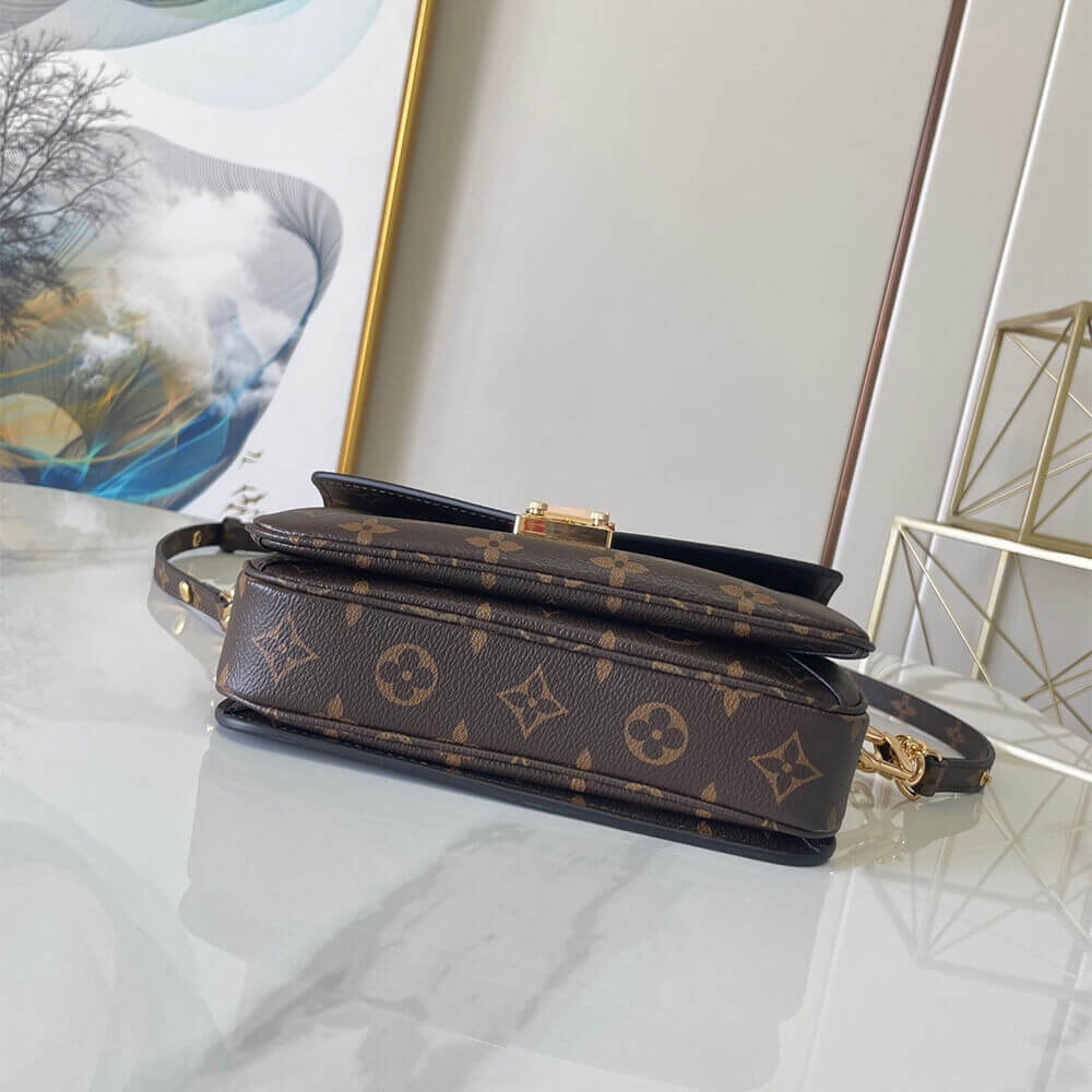 Louis Vuitton Pochette Métis East West