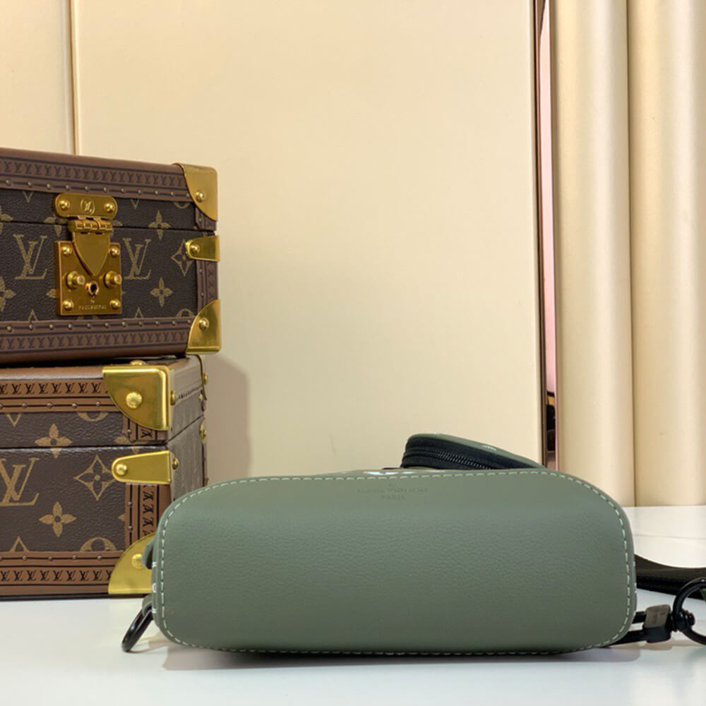 Louis Vuitton Duo Slingbag