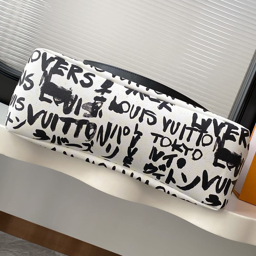 Louis Vuitton Shopper Tote MM