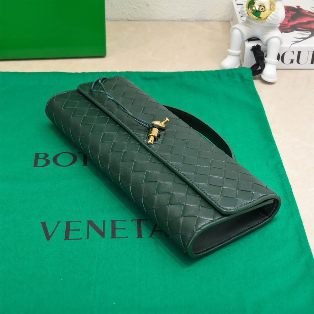 Bottega Veneta Andiamo Clutch