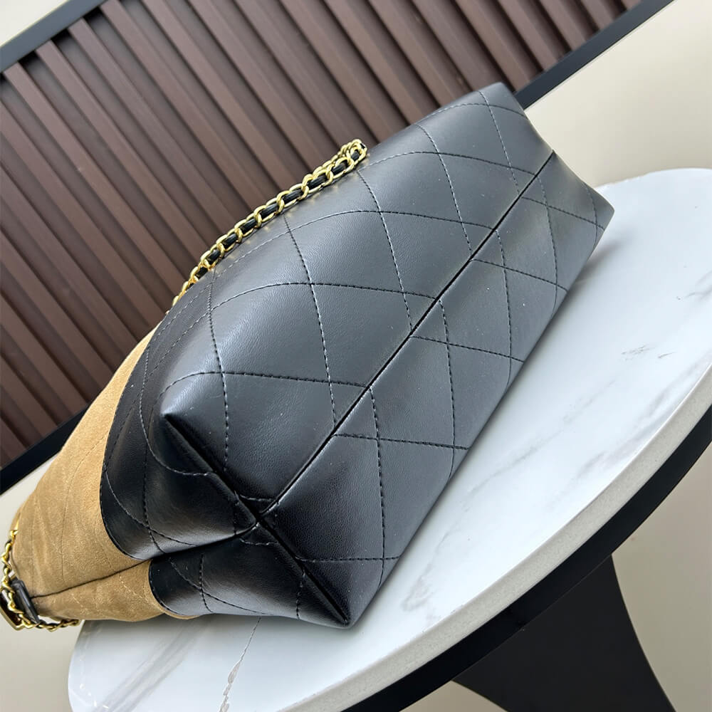 Chanel Vertical Shopping 25A