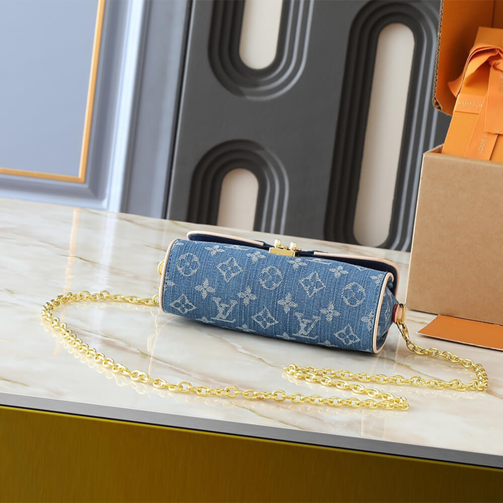 Louis Vuitton Pochette Camille