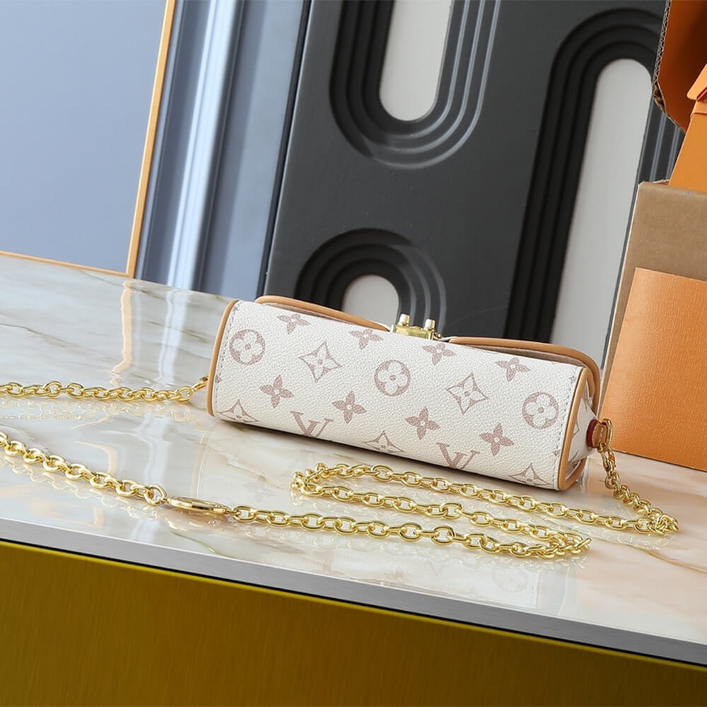 Louis Vuitton Pochette Camille