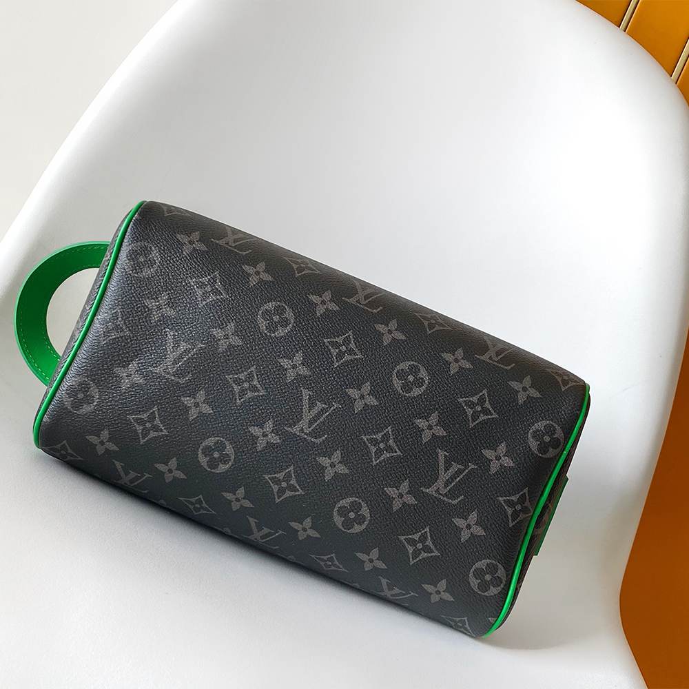 Louis Vuitton Dopp Kit