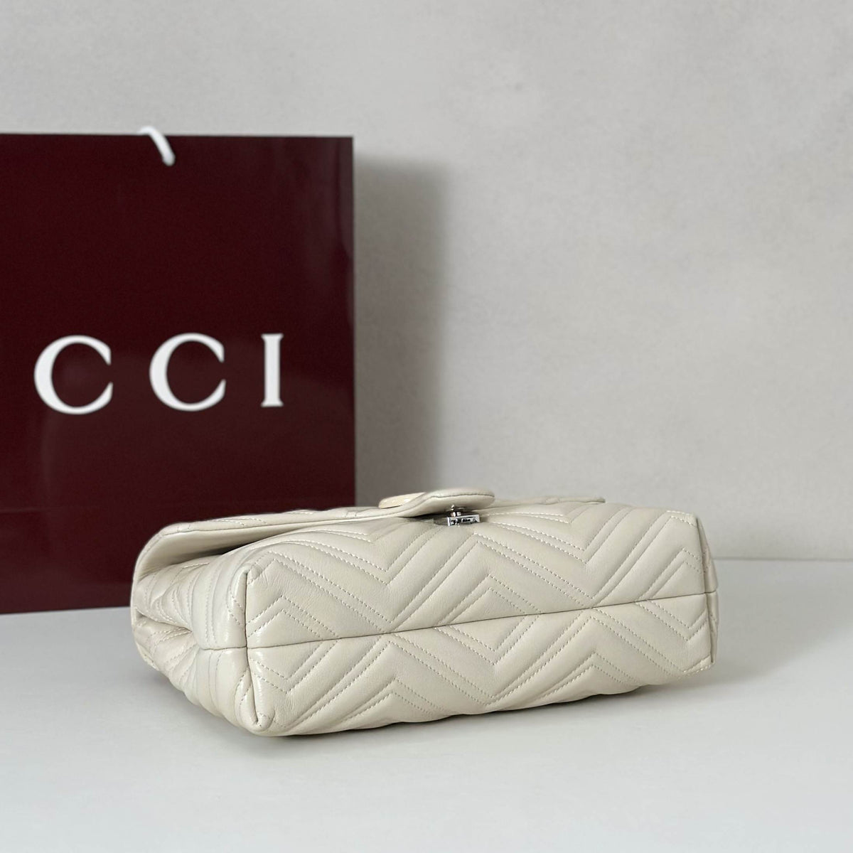 Gucci Marmont medium shoulder bag