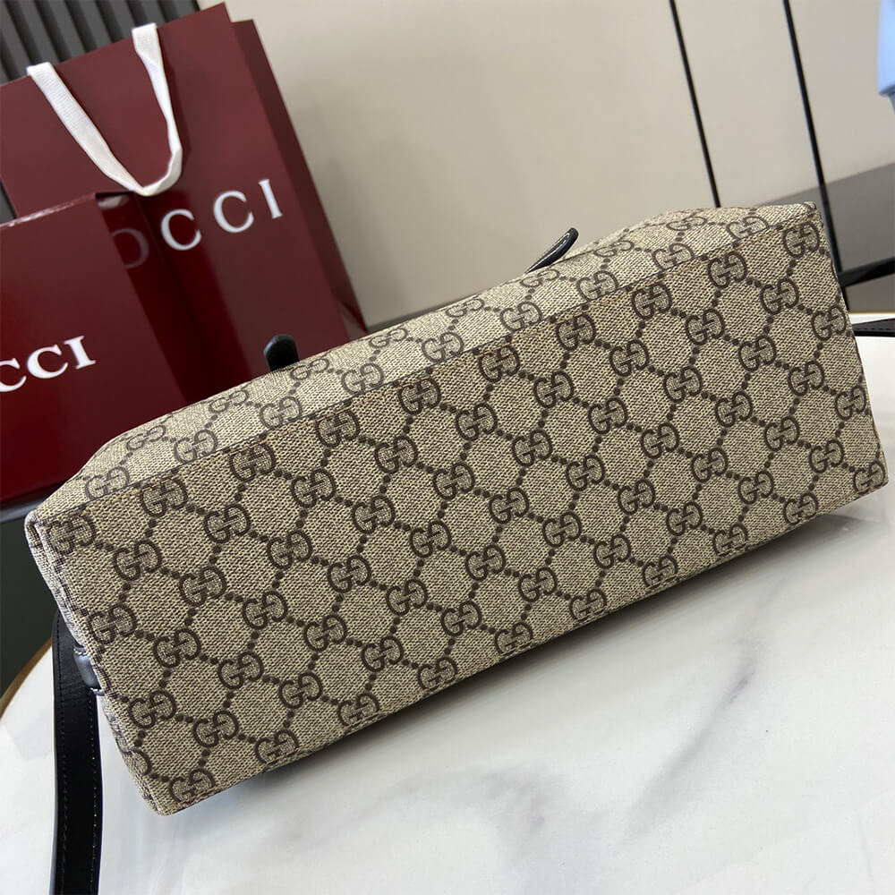 Gucci Emblem Medium