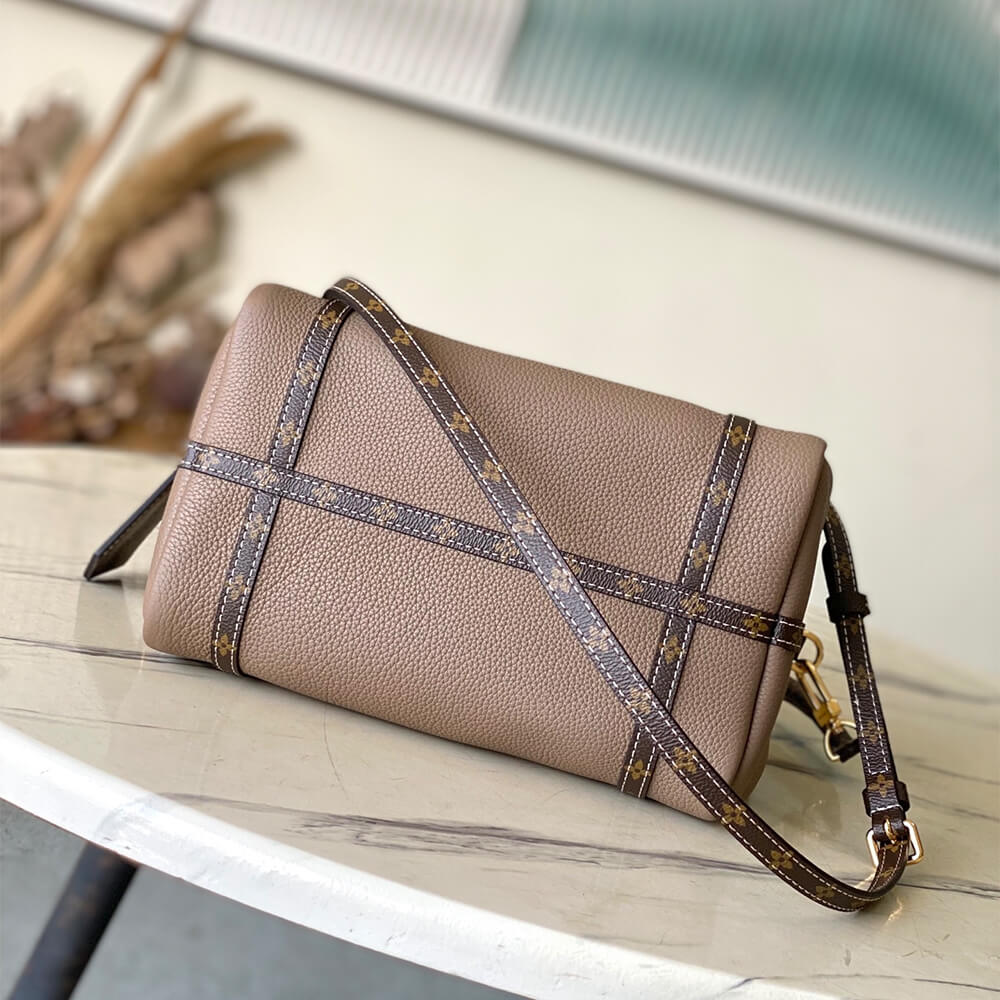 Louis Vuitton Express PM