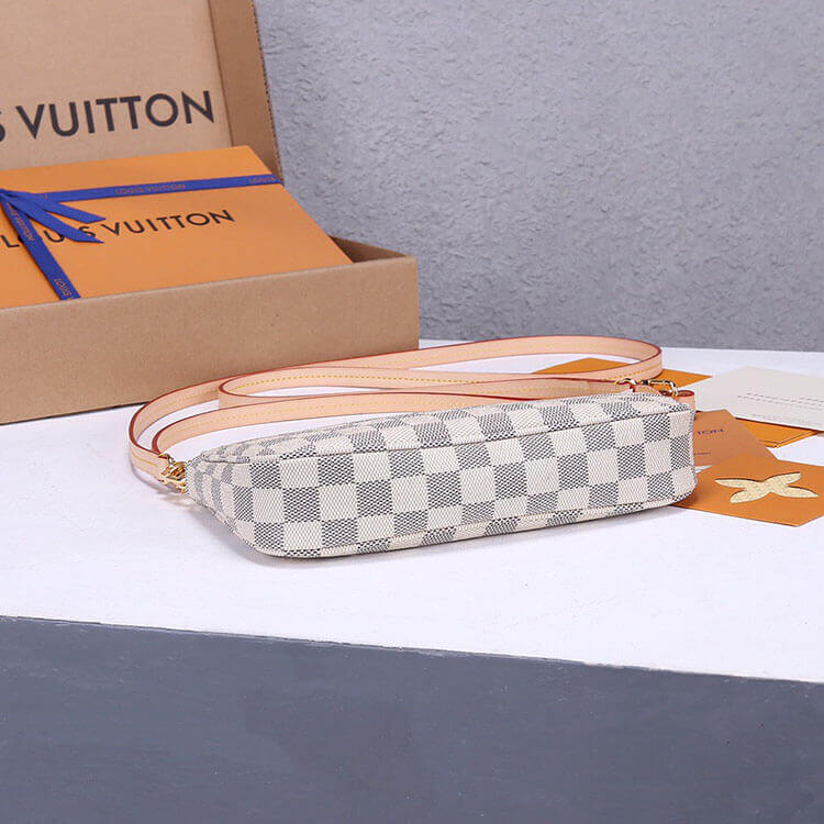 Louis Vuitton Pochette Accessoires