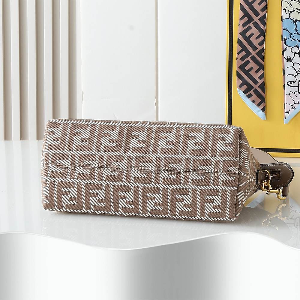 Fendi By The Way Selleria Medium