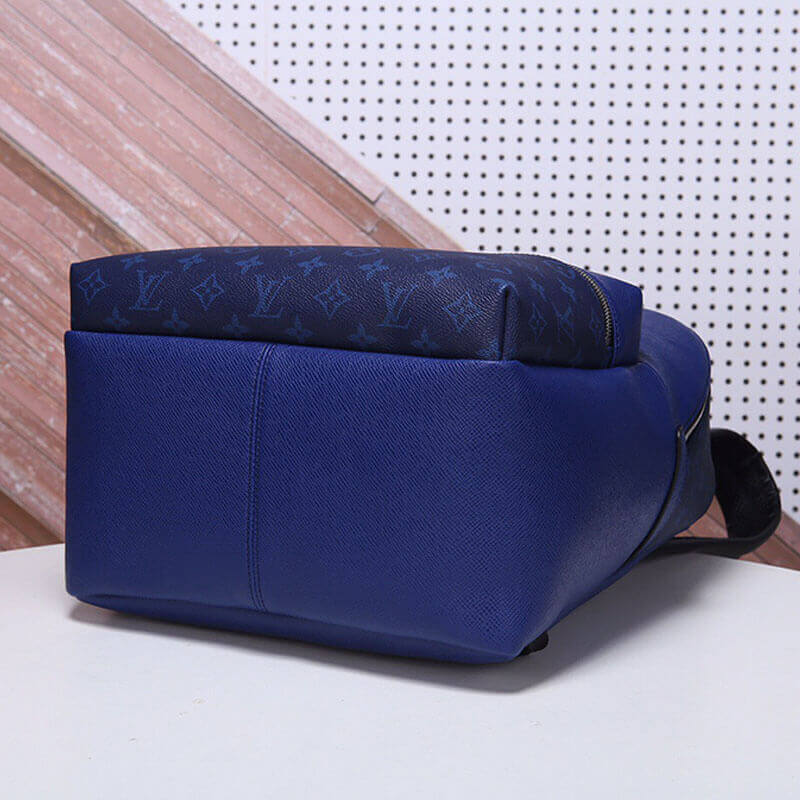 Louis Vuitton Discovery PM