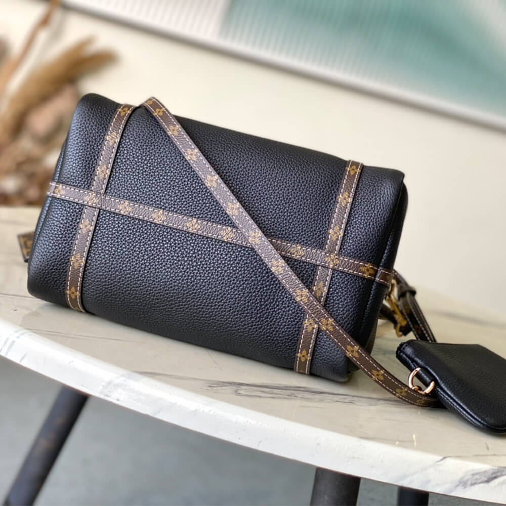 Louis Vuitton Express PM