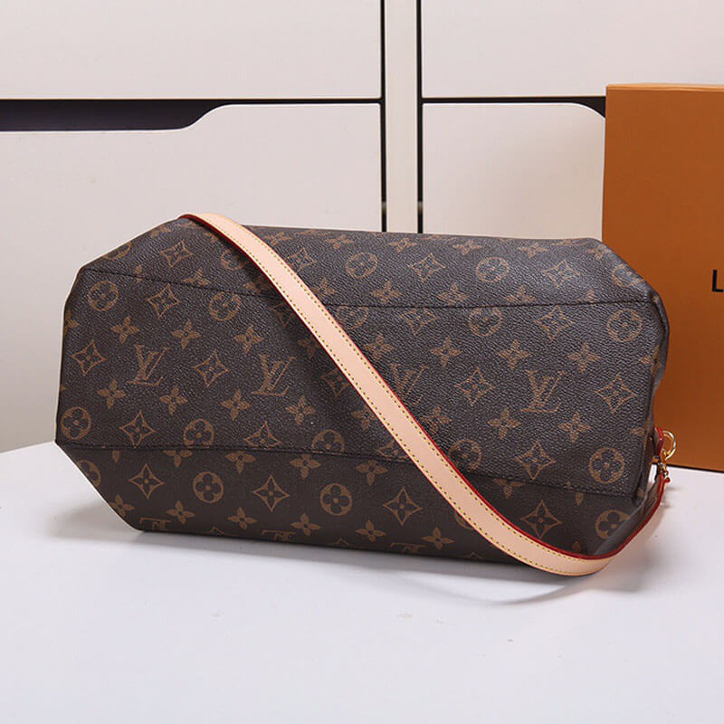 Louis Vuitton Rivoli MM
