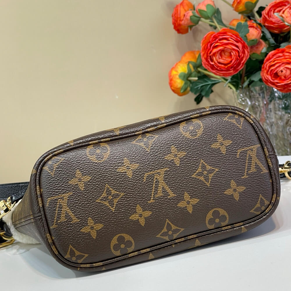 Louis Vuitton Neverfull Bandouliere Inside Out BB