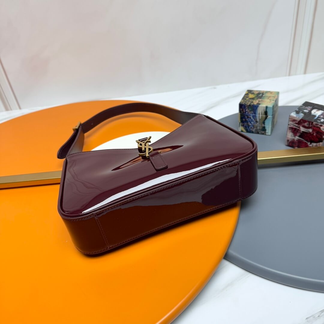 Ysl Le 5 à 7 In Patent Hobo