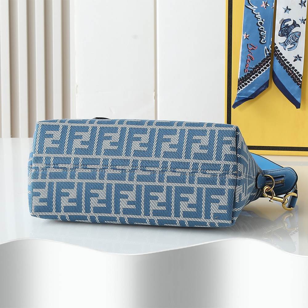 Fendi By The Way Selleria Medium