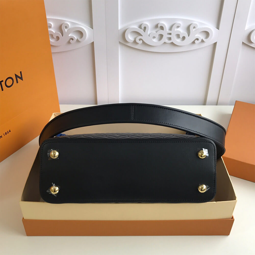 Louis Vuitton Capucines MM