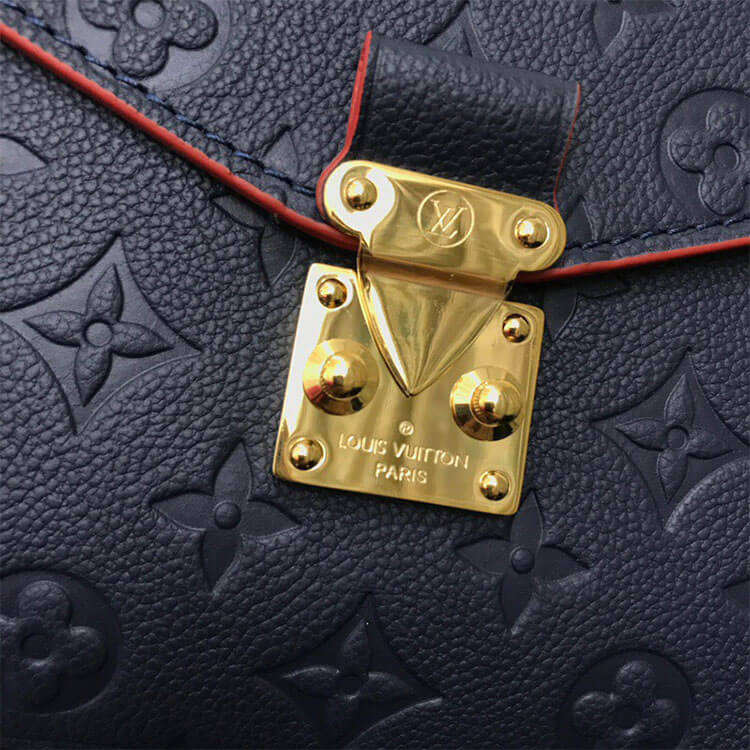 Louis Vuitton Pochette Métis
