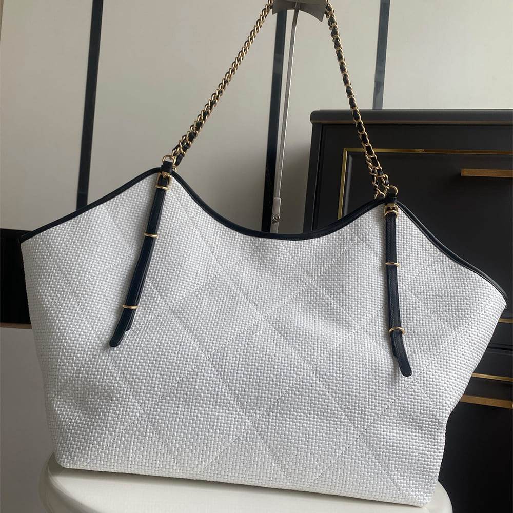 Chanel Maxi Shopping