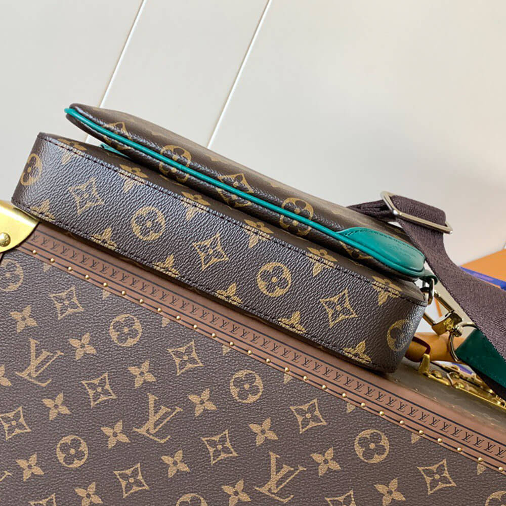 Louis Vuitton Rio Messenger