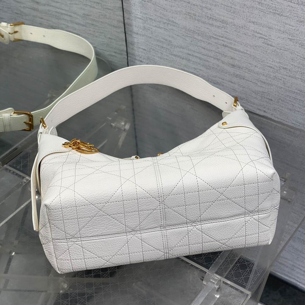 Dior Medium Dior Voyage Bag(high-end grade)