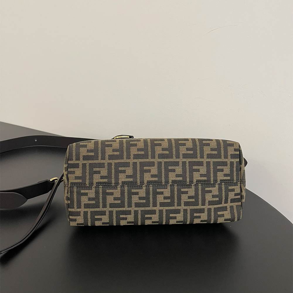 Fendi By The Way Selleria Medium