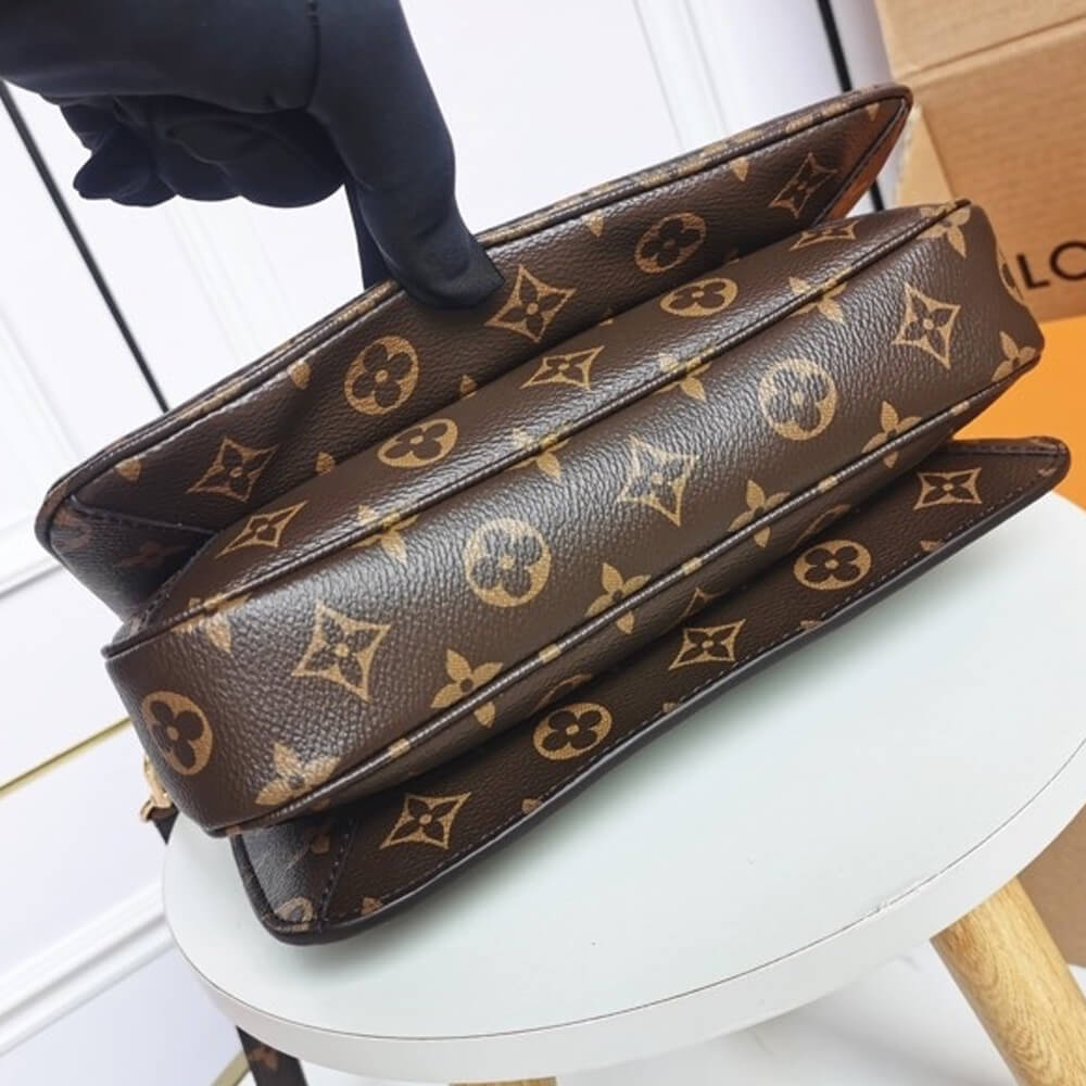 Louis Vuitton Pochette Métis