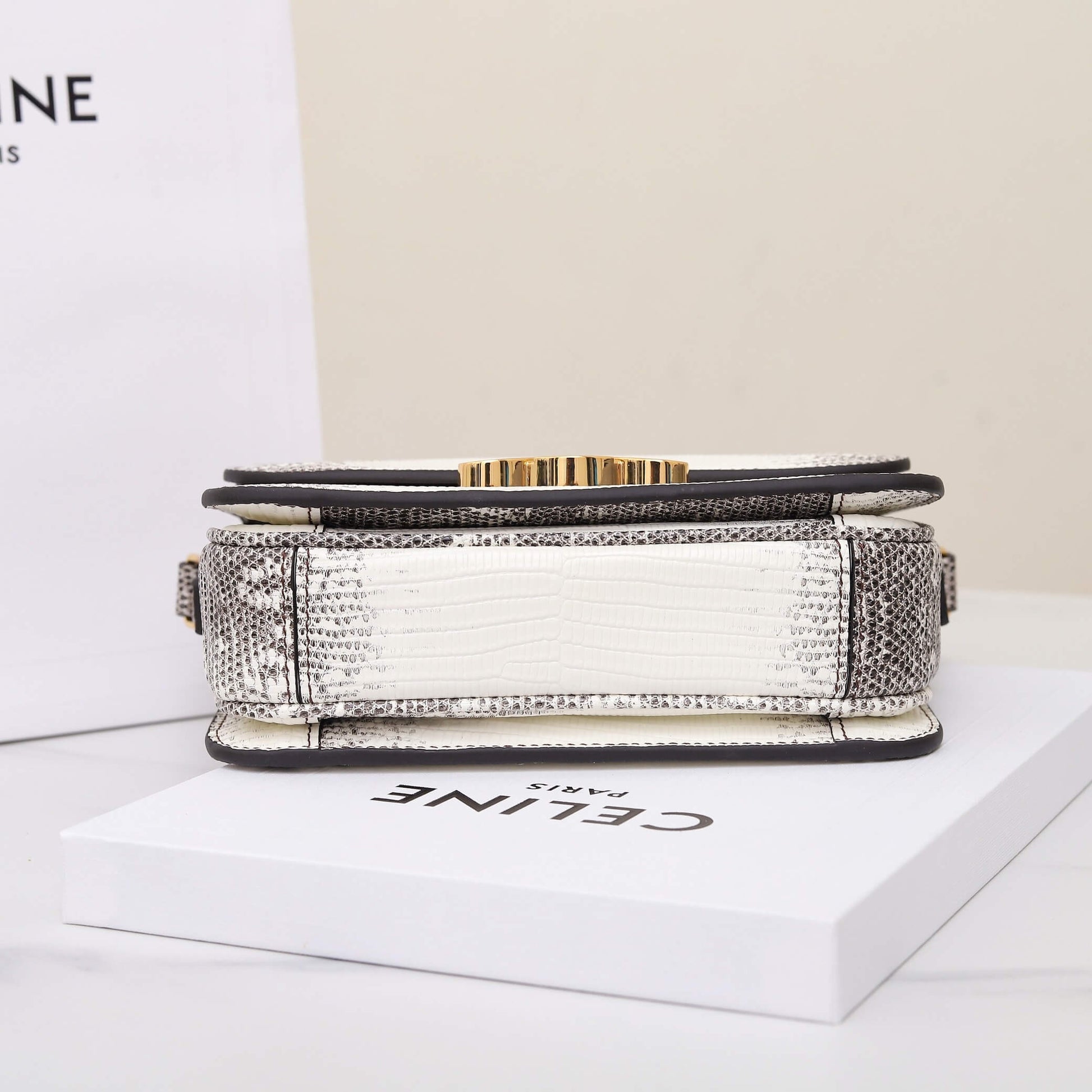 CELINE TEEN TRIOMPHE lizard pattern handbag(HIGH-END GRADE)