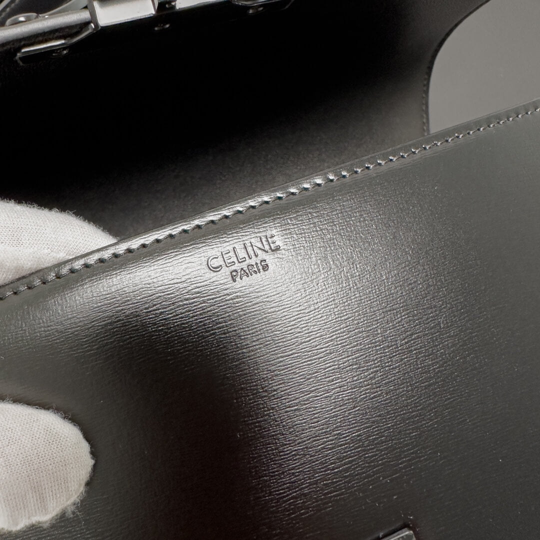CELINE TEEN TRIOMPHE handbag(HIGH-END GRADE)