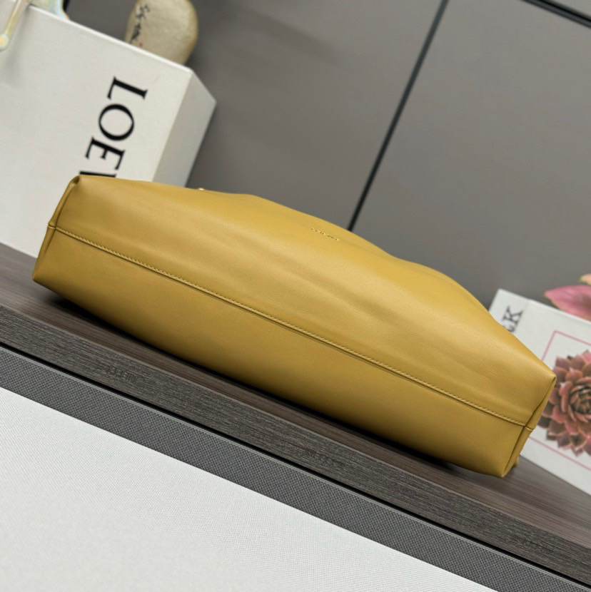 Loewe Large Flamenco